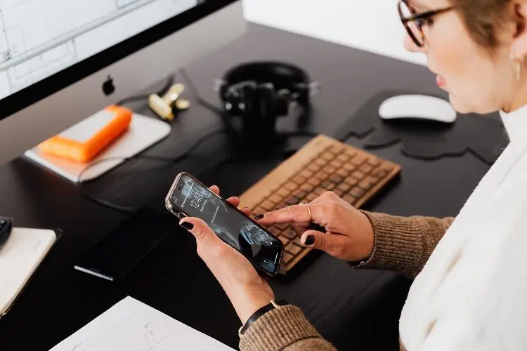 Zmiana danych w banku za pomocą smartfona