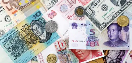 banknoty i monety z różnych krajów