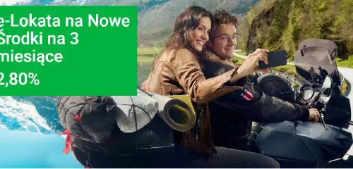 para robiąca sobie zdjęcie telefonem