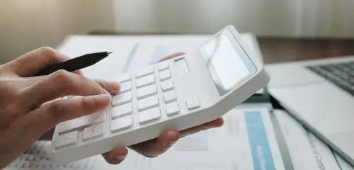 Osoba liczy, ile może odliczyć od podatku