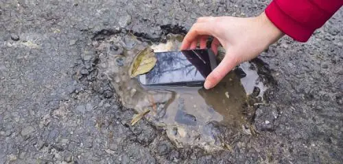 Telefon wpadł do wody i się zepsuł