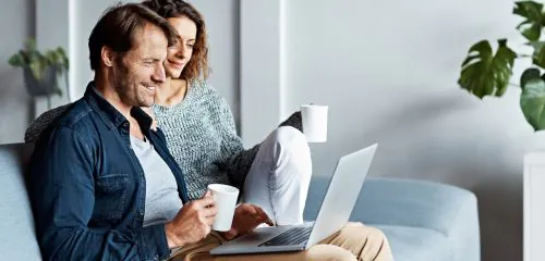 małżeństwo sprawdza na stronie internetowej najlepsze lokaty roczne we wrześniu 2025 roku
