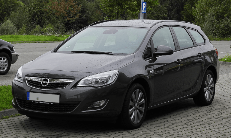 Rodzinne kombi Opel Astra Sports