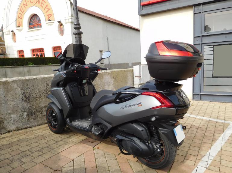 Trójkołowiec Peugeot Metropolis 400