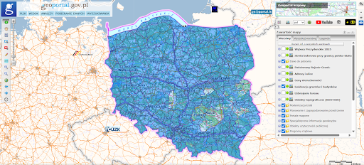 screen z portalu geoportal z mapą Polski