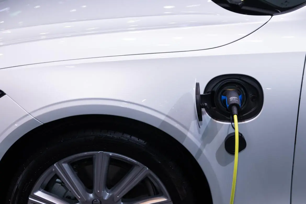 Sprzedaż samochodów elektrycznych w Polsce