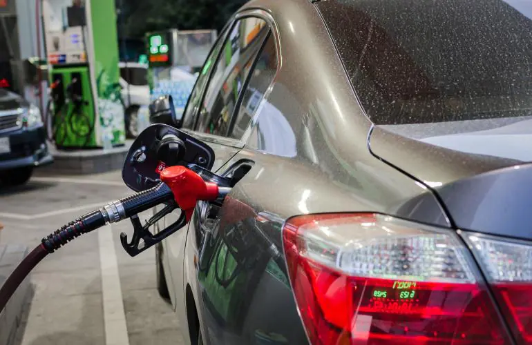 Polacy nie chcą elektryków