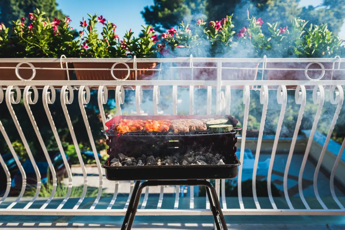 grillowanie na balkonie