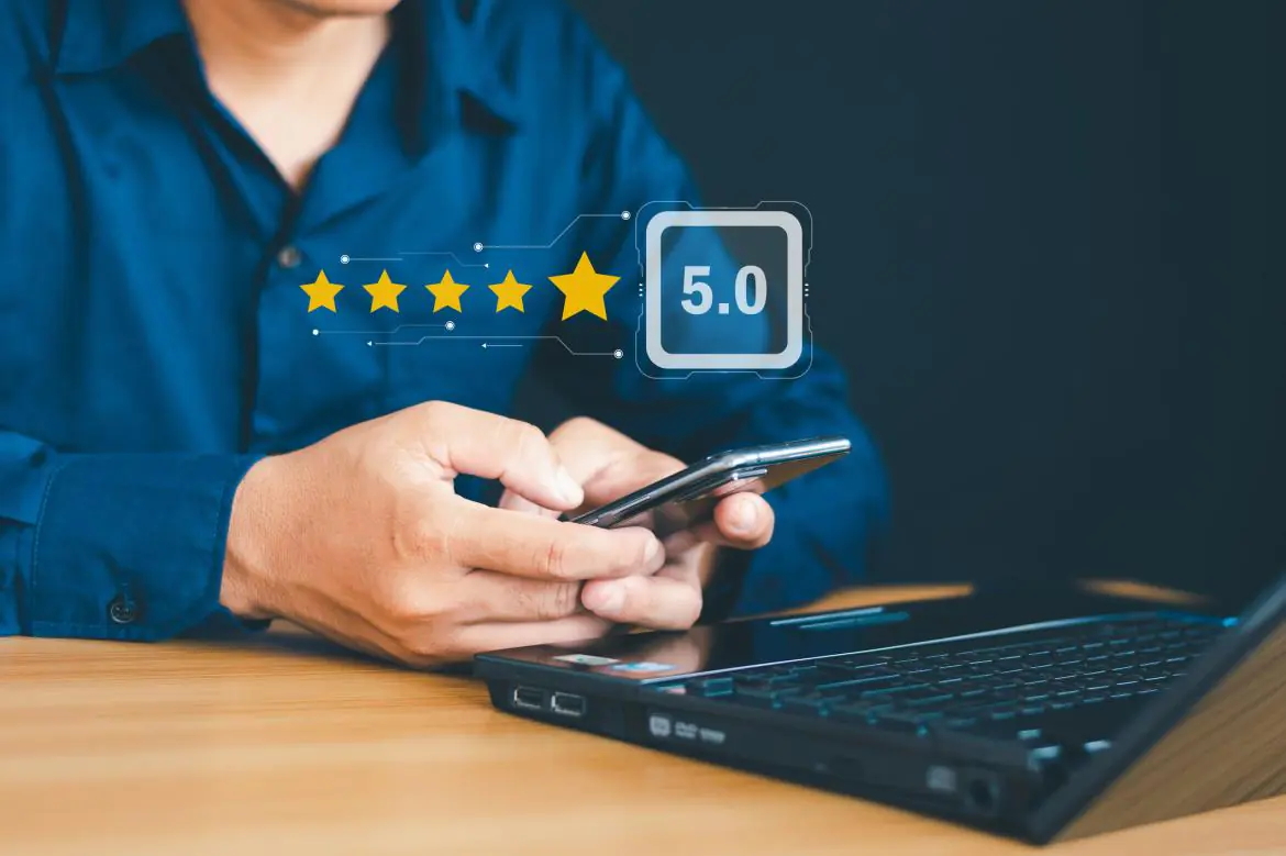 Mężczyzna z telefonem