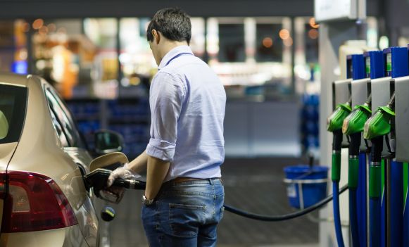 Ceny paliw w Polsce – za co płacimy i jak wypadamy na tle Europy?