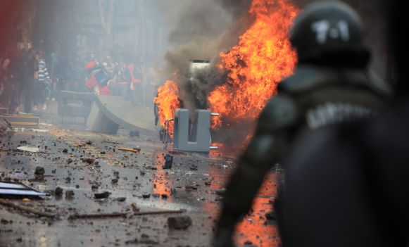 Zamieszki i pożar