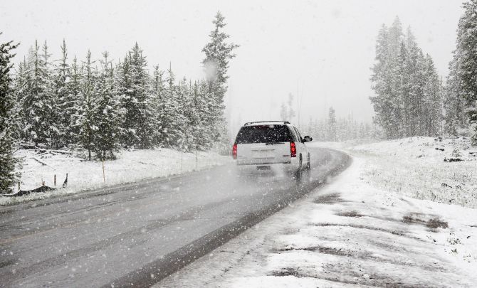 Ochrona przed zimą - jak ochronić auto przed skutkami mrozów i śniegiem?