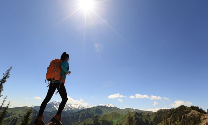 Jak wybrać ubezpieczenie turystyczne na wyjazd w góry?