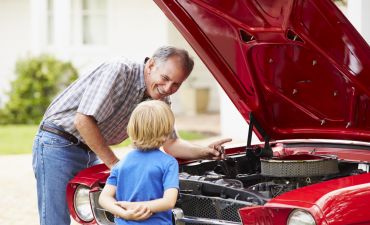 Stary samochód, który ma wykupione AC