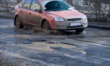 Samochód uszkodzony z powodu czynników zewnętrznych