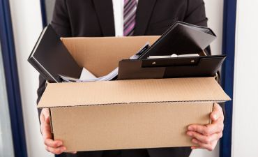 Mężczyzna stracił pracę ale posiada wykupione ubezpieczenie od utraty pracy