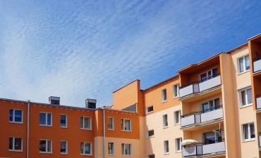 blok z balkonami