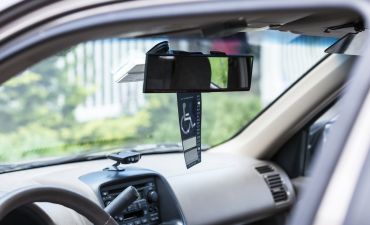 samochód dostosowany do potrzeb osoby niepełnosprawnej