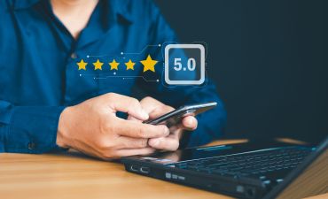 Mężczyzna z telefonem