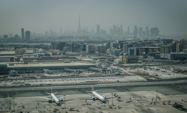 Samoloty na lotnisku w Dubaju