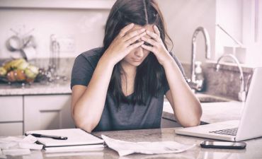 kobieta, która wpisała fałszywe dane w oc i ac