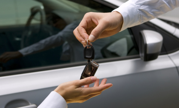 Czy ubezpieczyciel może żądać zwrotu wypłaconego odszkodowania, jeśli skradzione auto się odnajdzie?