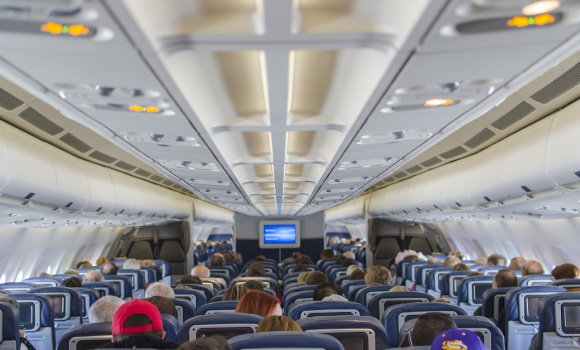 Kiedy pasażer może zostać wyrzucony z pokładu samolotu?