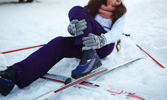 Najczęstsze kontuzje narciarzy i koszty ich leczenia. RAPORT