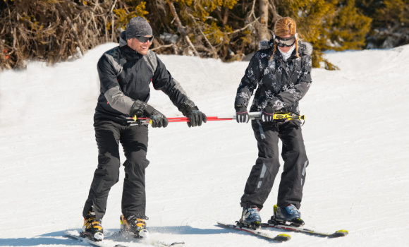 Pierwszy raz na nartach – co warto wiedzieć?
