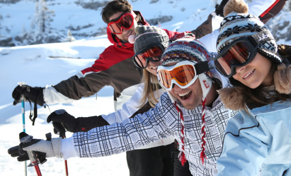 Czy warto jechać na zorganizowane wyjazdy na narty?