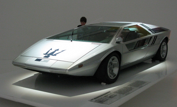 Futurystyczne koncepty samochodów z lat 70. Czy je znasz?