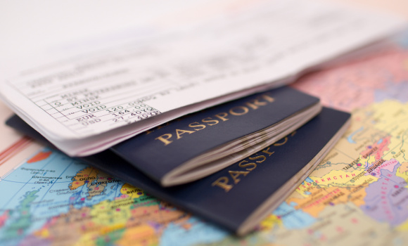 Jak wyrobić paszport? Krok po kroku przez urzędnicze formalności