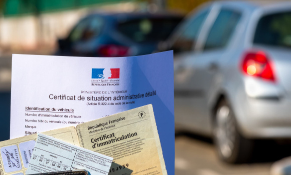 Rejestracja samochodu z Francji - ile kosztuje w 2024 r. i jak to zrobić?