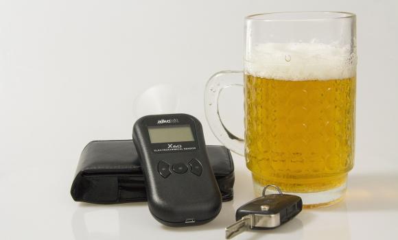 Co grozi za jazdę po alkoholu? Przegląd przepisów na rok 2023