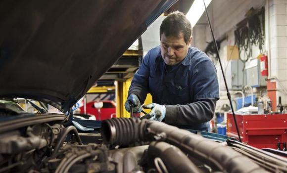 Koszty utrzymania auta w 2025 r. spadły, ale w 2026 r. mogą znów mocno wzrosnąć