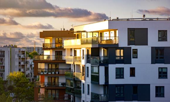 Raport Rankomat.pl i Rentier.io – Ceny mieszkań, podsumowanie 2025 r.